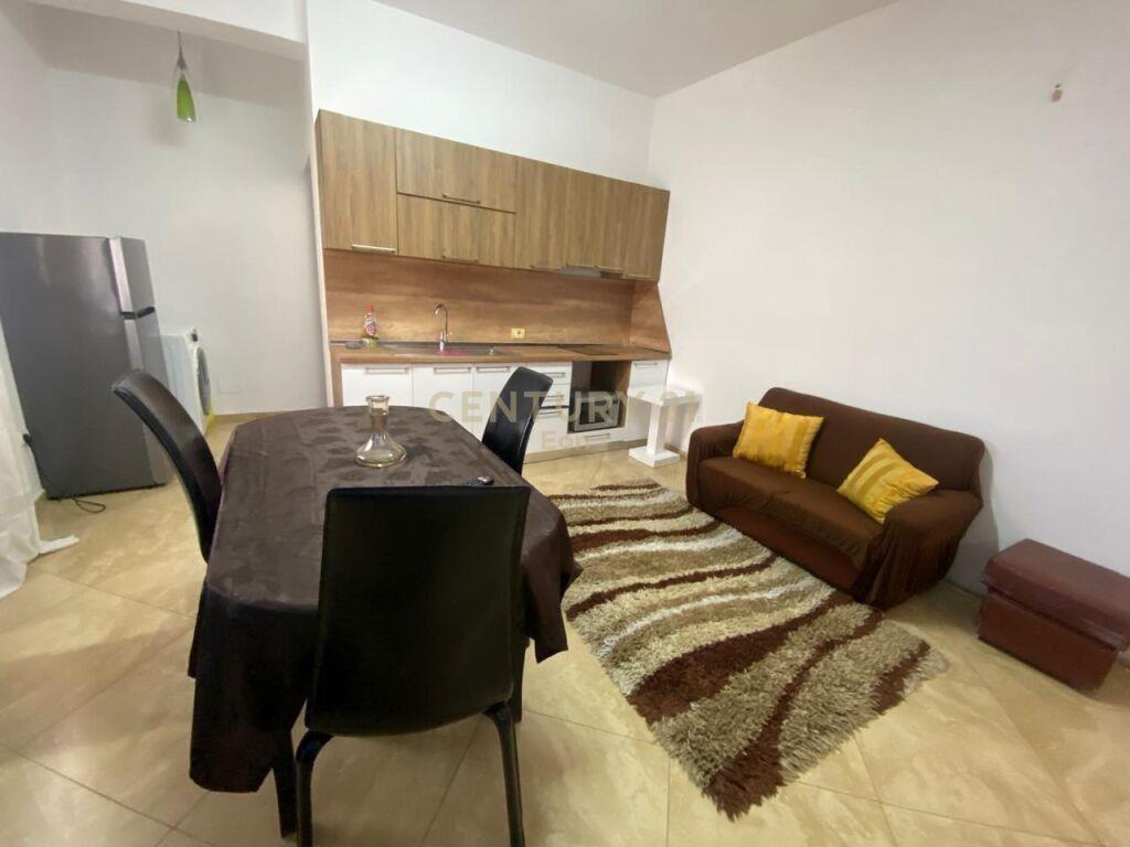 Jepet me Qira Apartament 1+1 në Shkozet, Durrës!