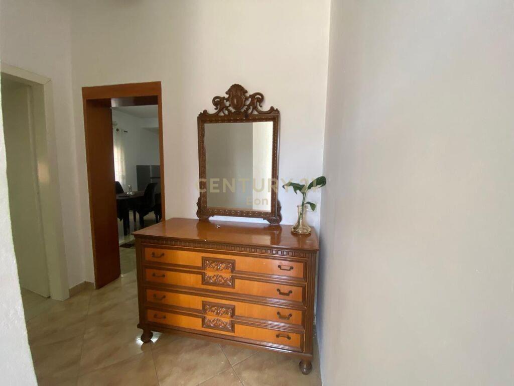 Jepet me Qira Apartament 1+1 në Shkozet, Durrës!