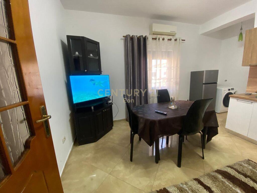 Jepet me Qira Apartament 1+1 në Shkozet, Durrës!