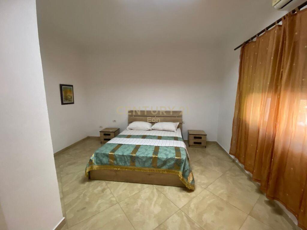 Jepet me Qira Apartament 1+1 në Shkozet, Durrës!