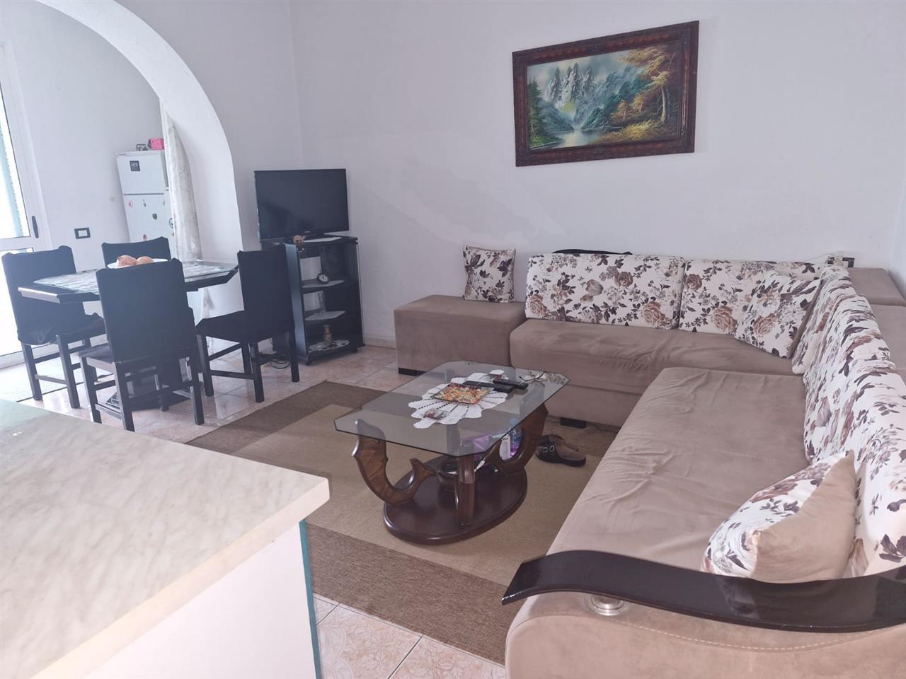 Jepet me qira apartament 2+1 afer Tregut te vogel industrial