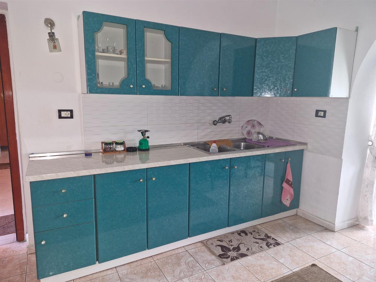 Jepet me qira apartament 2+1 afer Tregut te vogel industrial