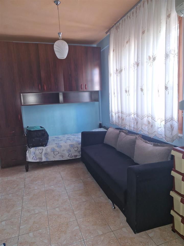 Jepet me qira apartament 2+1 afer Tregut te vogel industrial