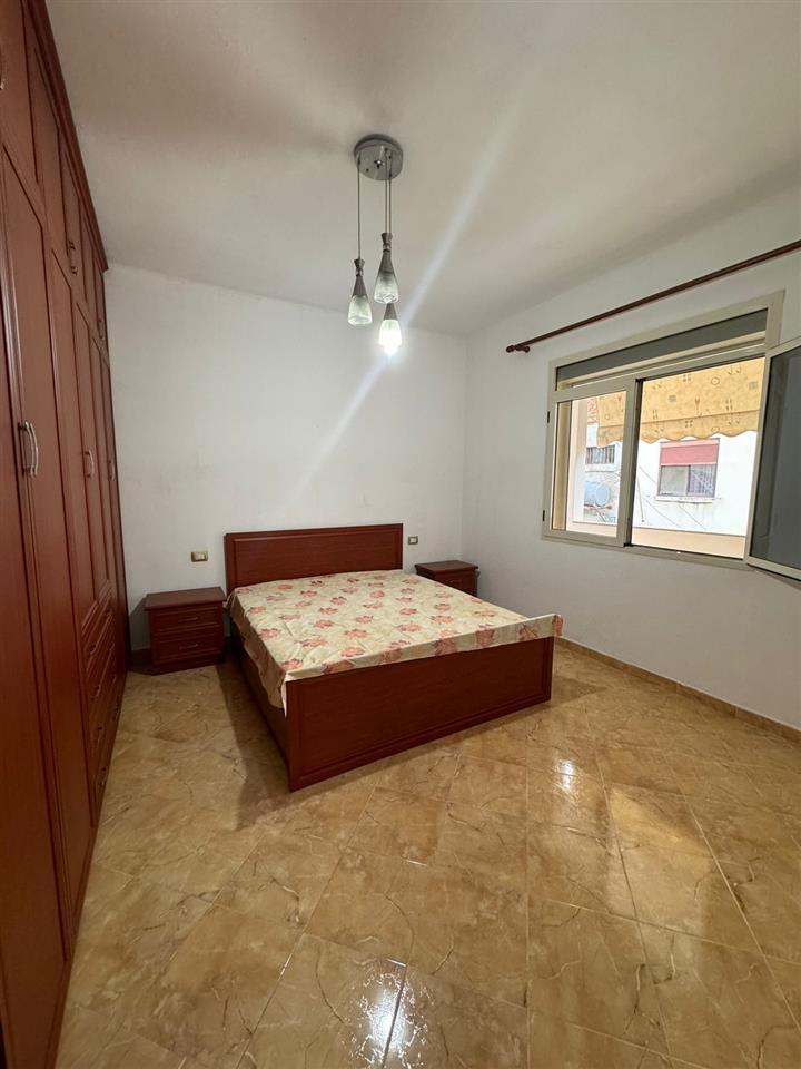 JEPET ME QERA KATI I 2 I NJE SHTEPIE PRIVATE!