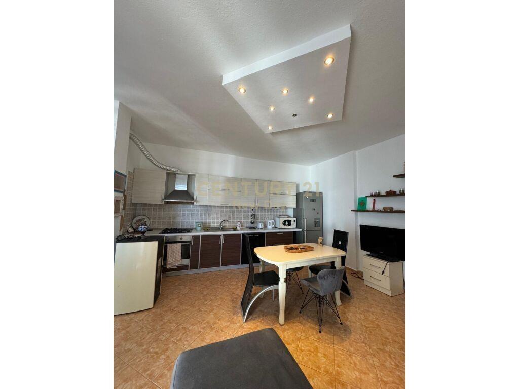 Jepet me qira apartament 1+1 me pamje deti , zona Iliria, Pl