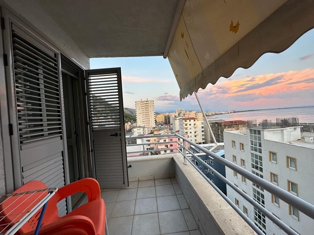 Shitet apartament me garazh