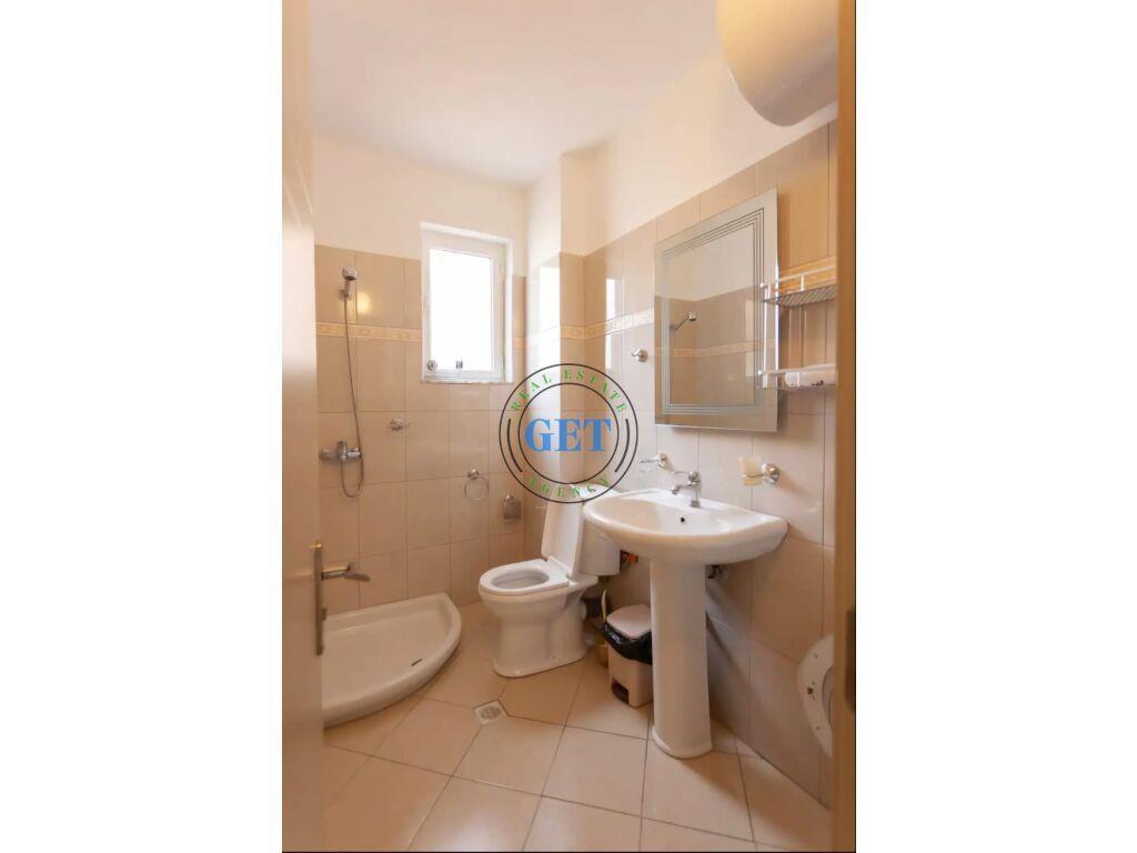 SHITET APARTAMENT 2+1, ME PAMJE DETI , SARANDE!