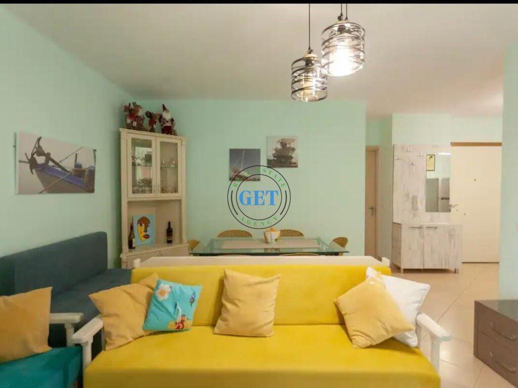 SHITET APARTAMENT 2+1, ME PAMJE DETI , SARANDE!