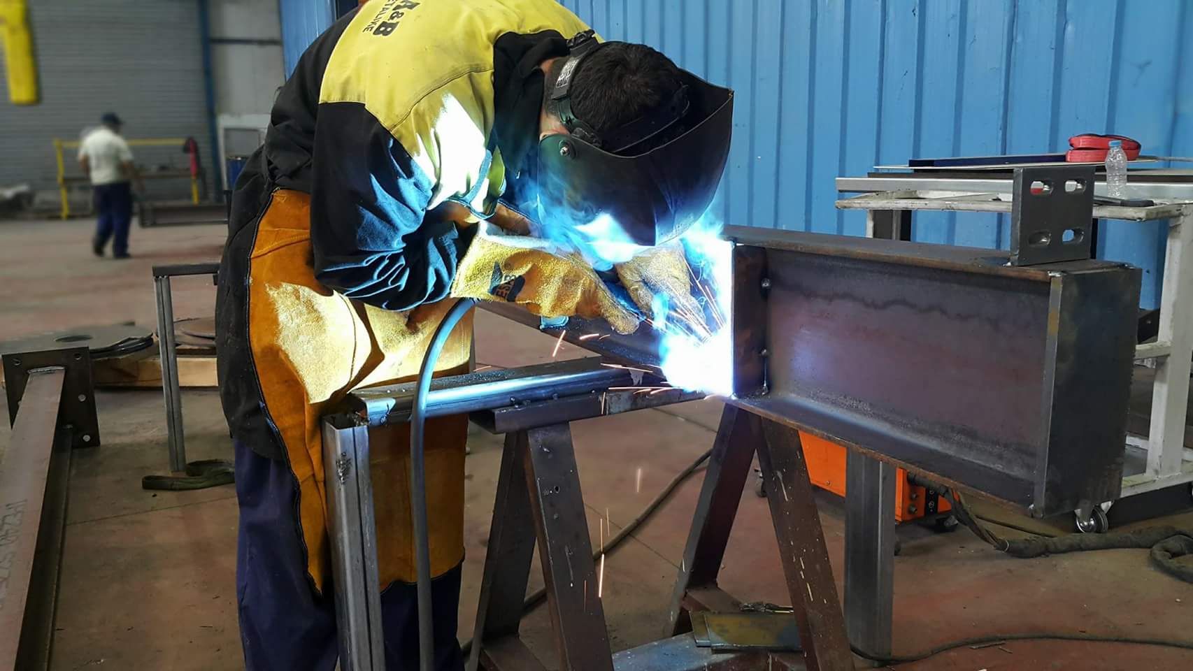 Shiten 50% te Aksioneve Fanrika e Prodhimeve Metal