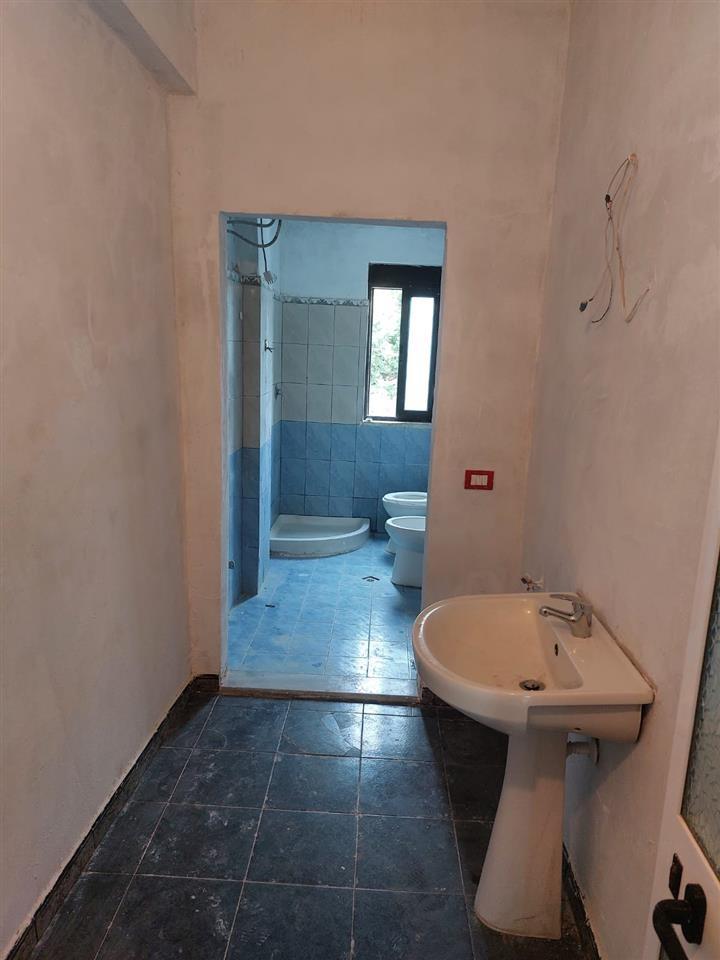 Shitet apartament 3+1/Stadiumi