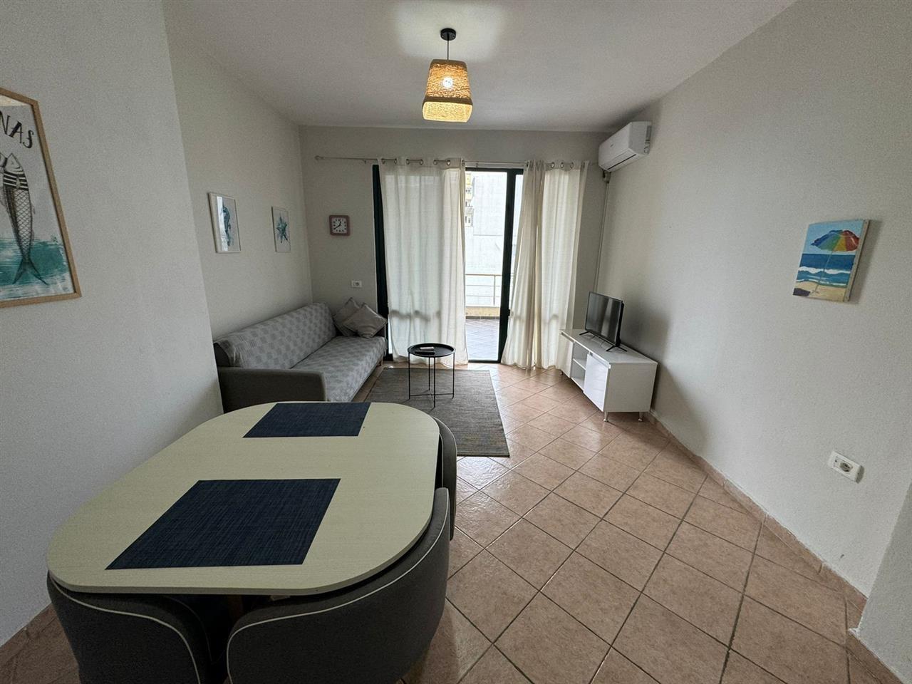 Jepet me qira apartament 1+1 me pamje nga deti