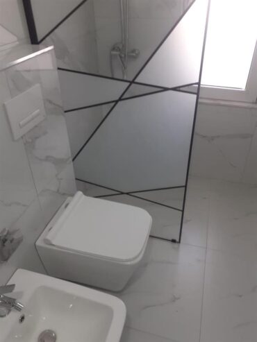 Apartament ne shitjeAli demi.