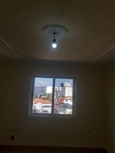 Apartament ne shitjeAli demi.