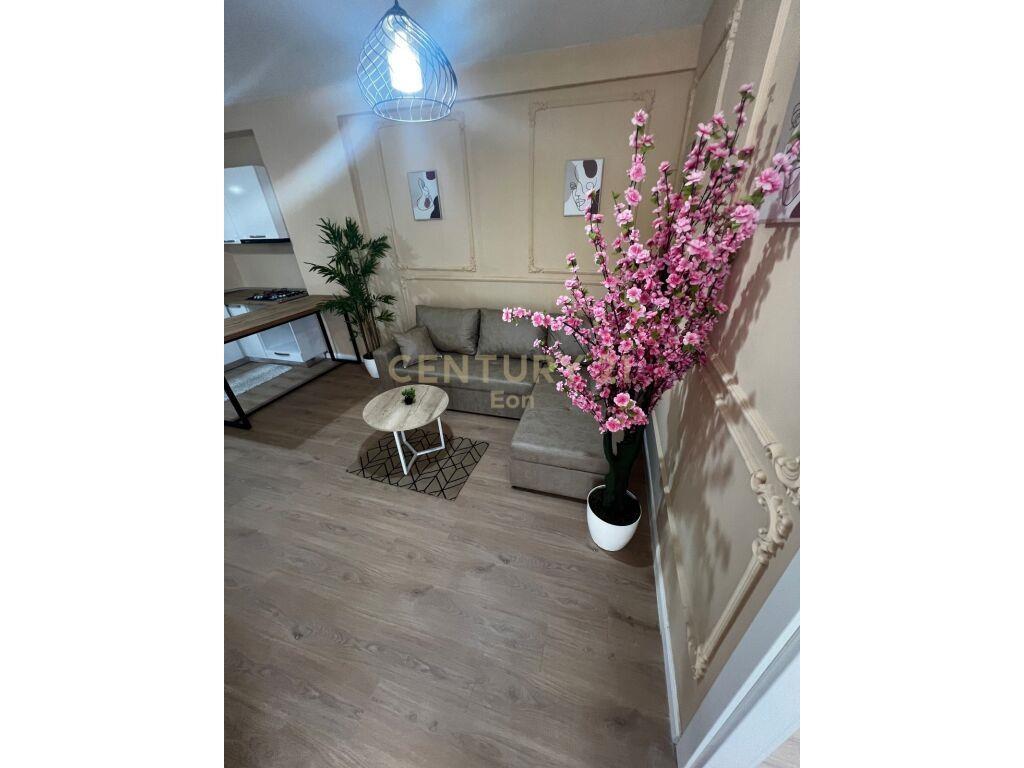 SHITET APARTAMENT 2+1 PRANE ISH -URT , DURRES !