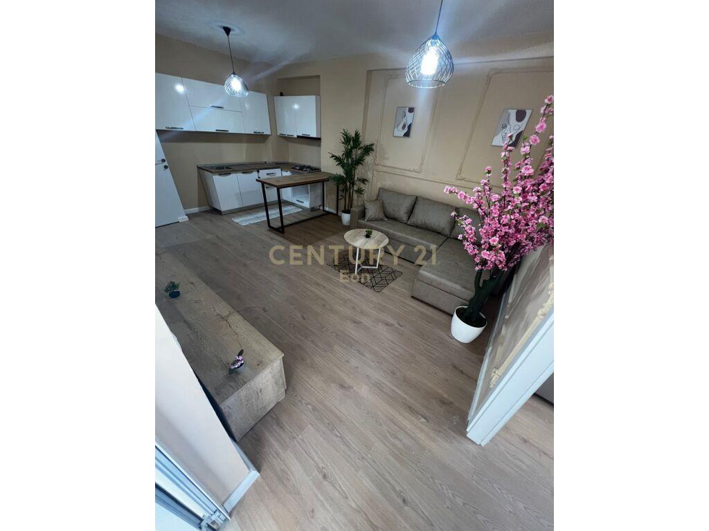 SHITET APARTAMENT 2+1 PRANE ISH -URT , DURRES !