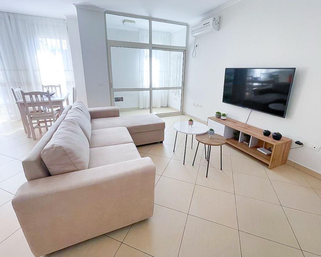 Qera, Apartament 1+1, Rruga e Kavajës, Tiranë