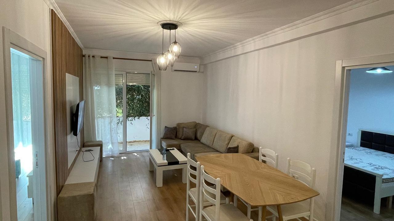 Apartament 2+1+ Parkim me Qera, te Kodra e Diellit 800 Euro