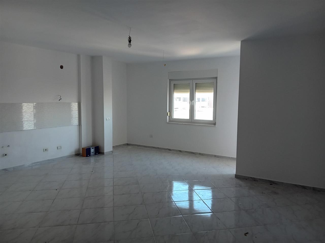 SHITET AP 2+1+2 TUALETE KOPSHTI IVINA