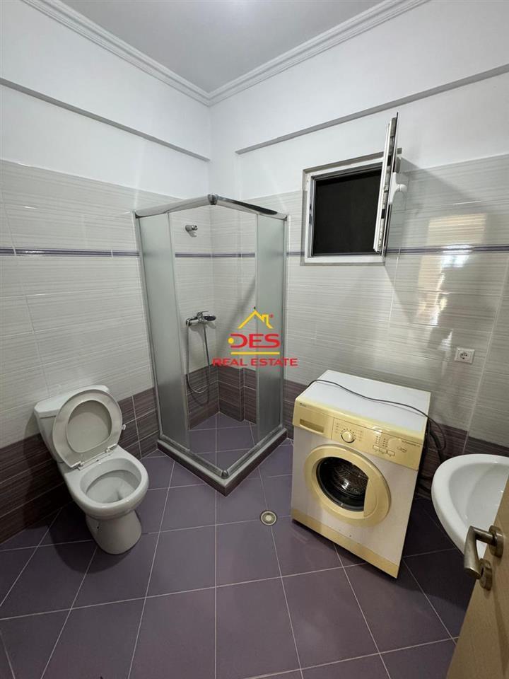 JEPET APARTAMENT 2+1 ME QERA NE SARANDE