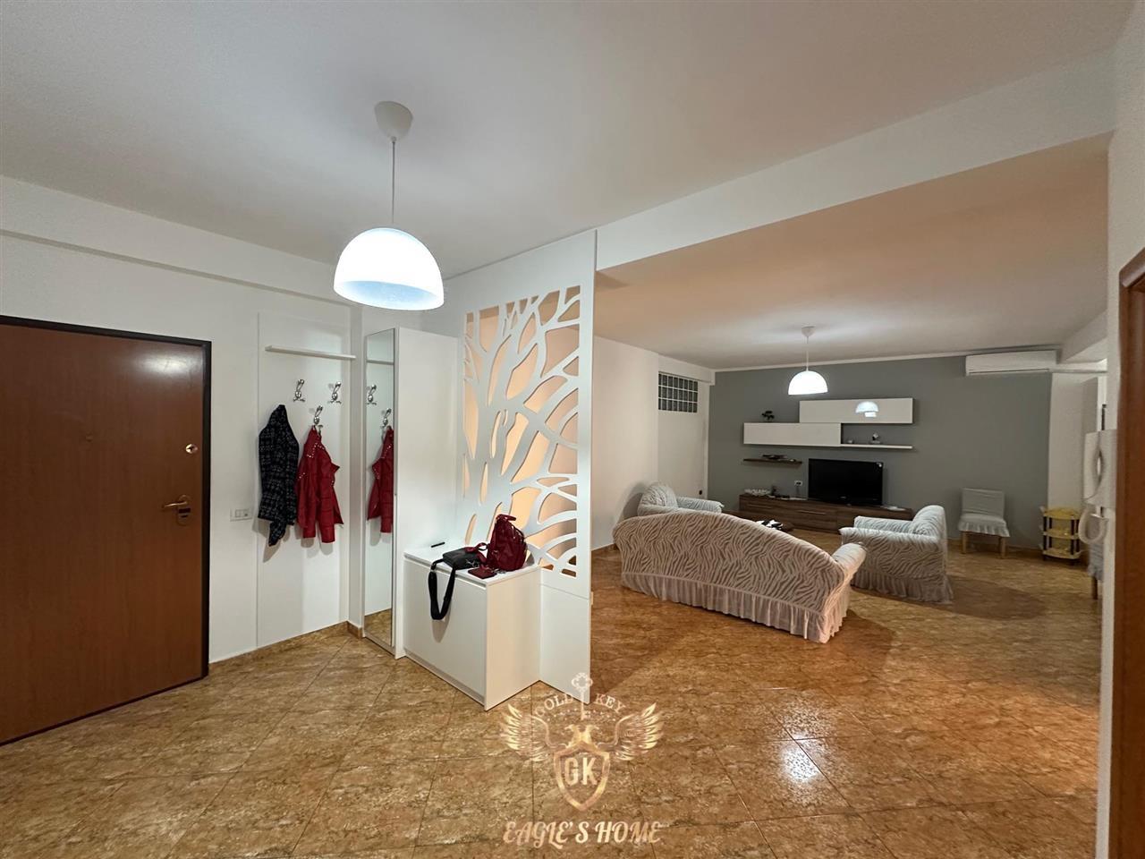 ULET CMIMI NE 350 EURO 2+1 QENDER