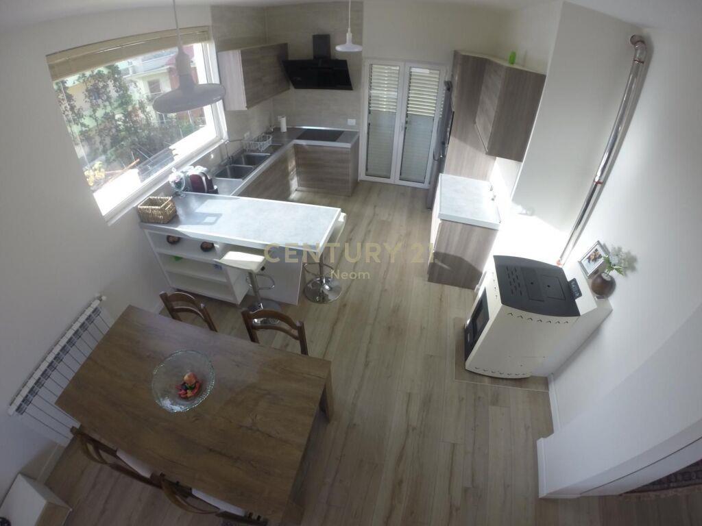 QIRA, APARTAMENT 2+1 NE NJE VILE 4 KATESHE, SAUK‼️