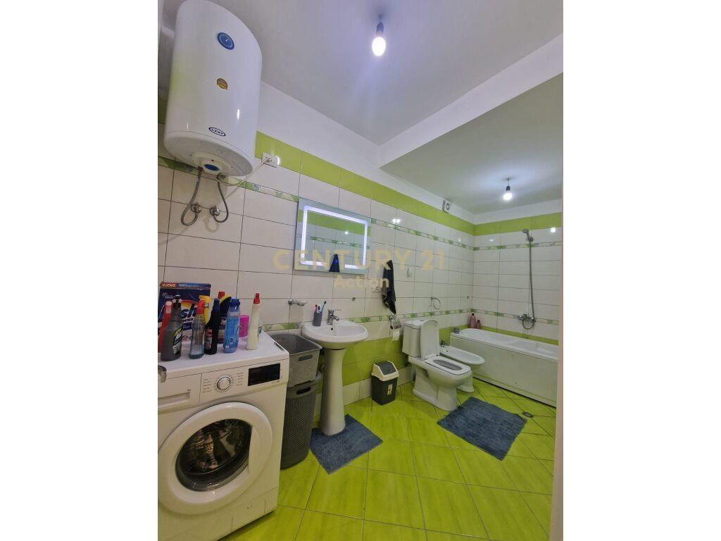 JEPET ME QIRA APARTAMENT 2+1 PRANE KOPSHTIT BOTANIK!