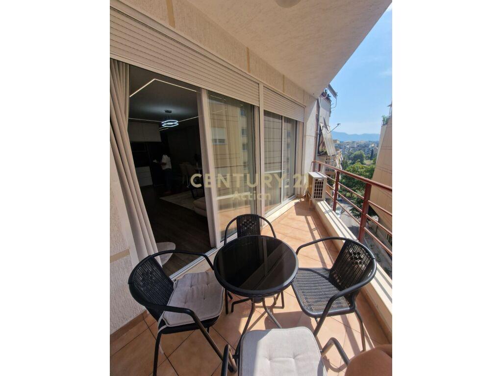 JEPET ME QIRA APARTAMENT 2+1 PRANE KOPSHTIT BOTANIK!