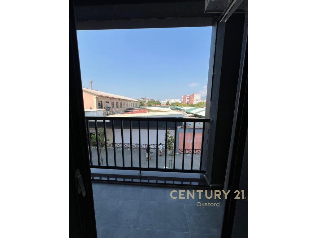 Jepet me qira apartament 2+1+2 Rruga 5 Maj .