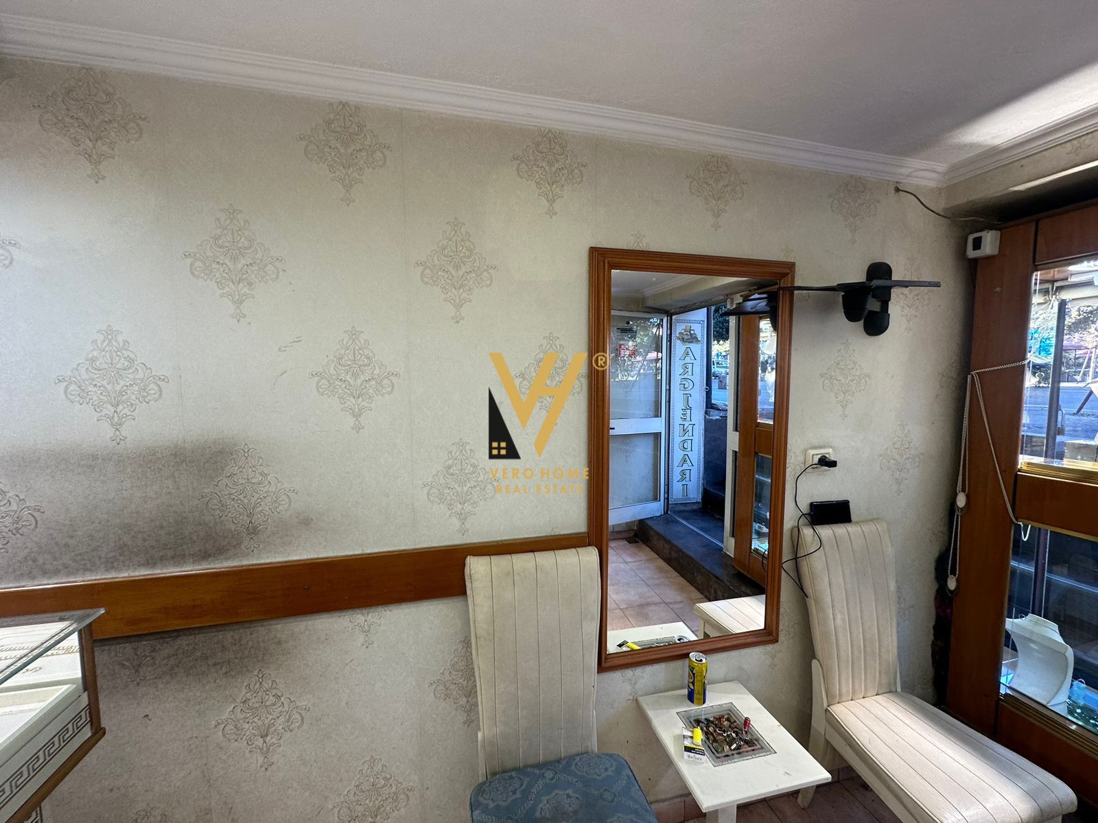 ARGJENDARI TE BLV ZOGU I PARE 1.000 EURO