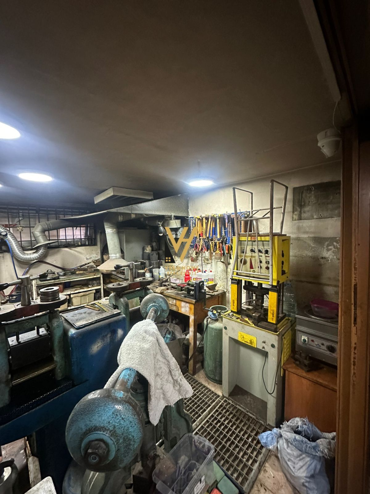 ARGJENDARI TE BLV ZOGU I PARE 600.000 EURO