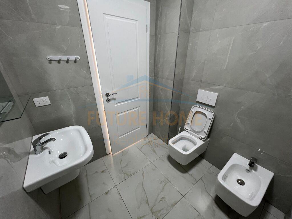 Qera, Apartament 2+1+2, Unaza e Re