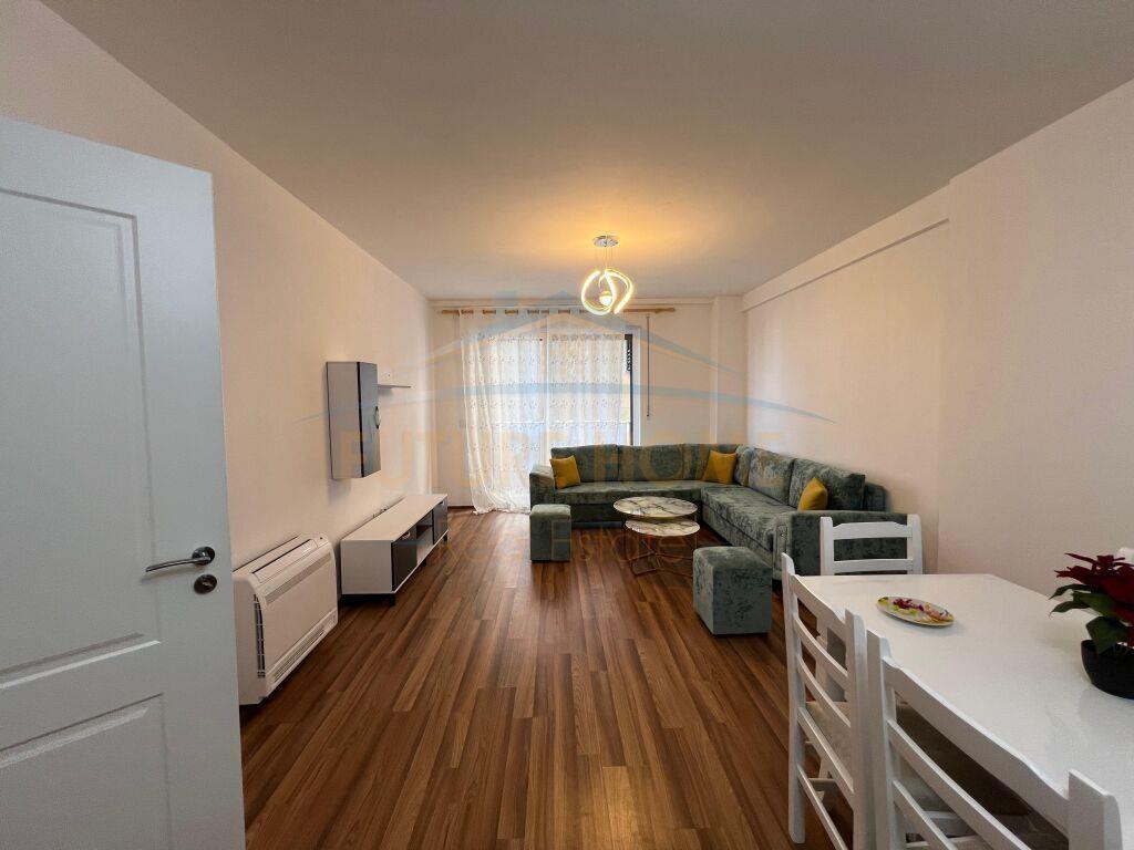 Qera, Apartament 2+1+2, Unaza e Re