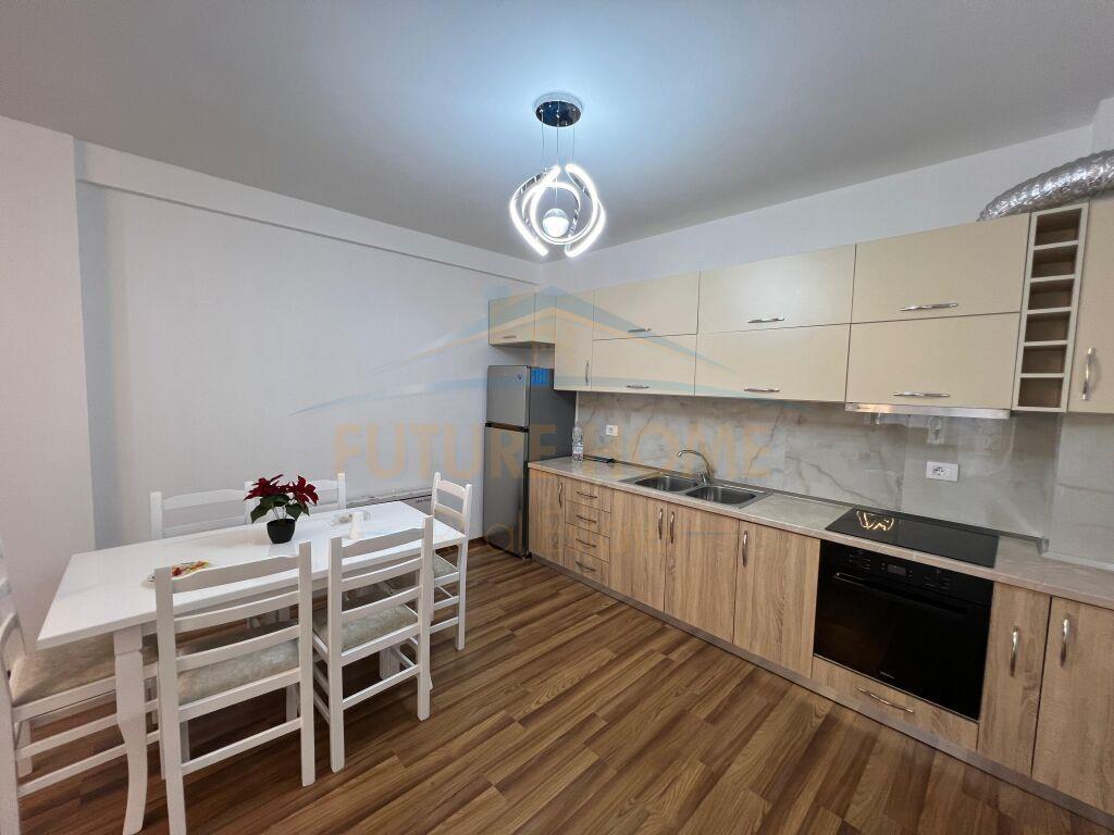 Qera, Apartament 2+1+2, Unaza e Re