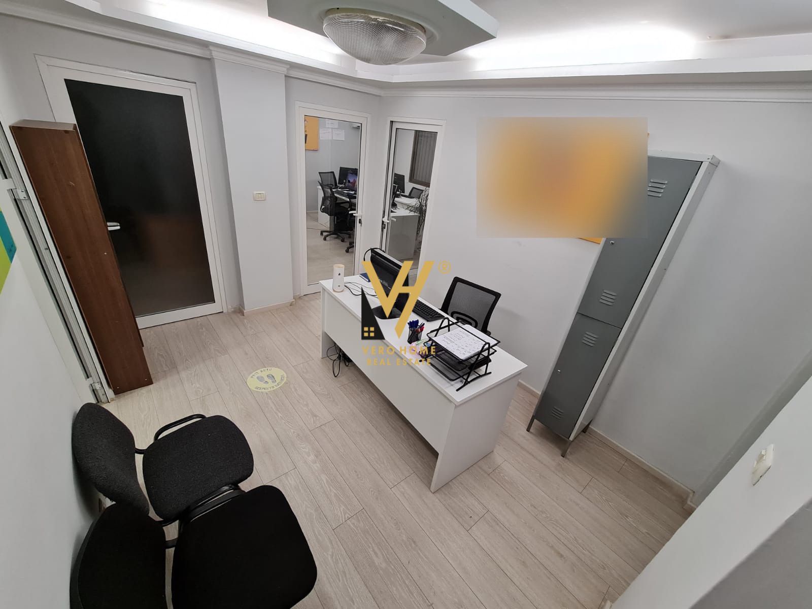 ZYRE 120 M2 ME QERA TE SHESHI WILLSON 790 EURO