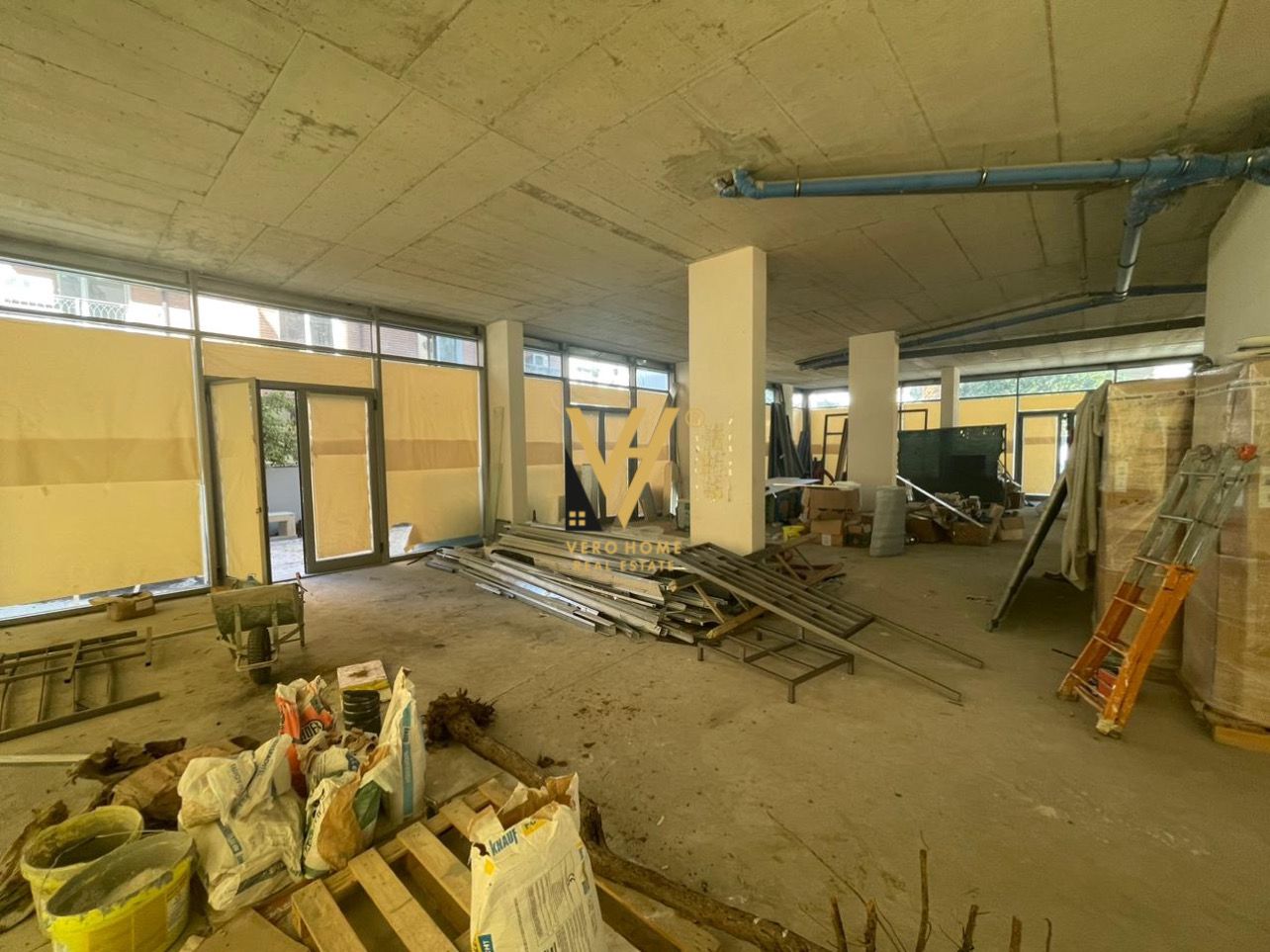 DYQAN 376 M2 ME QERA TE RRUGA E ELBASANIT 15.000 E