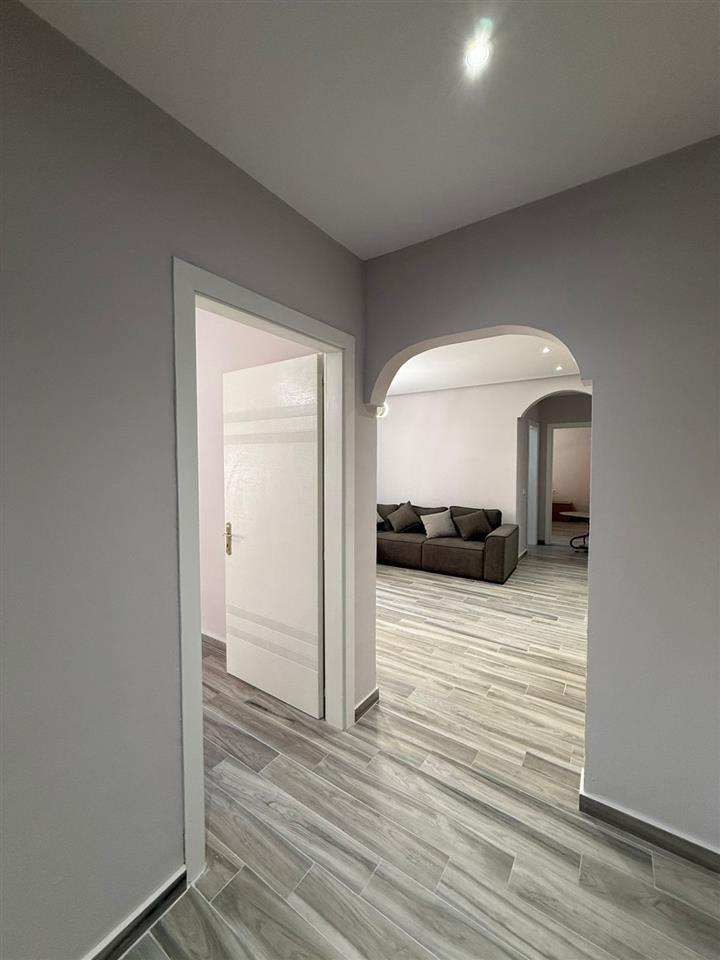 APARTAMENT 2+1 PER QIRA TEK TREGU INDUSTRIAL!