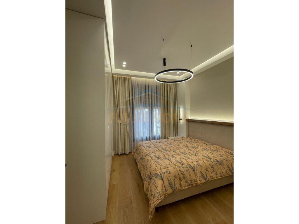 Disponojmë apartament 1+1 për qera, tek Rruga e Kosovarëve