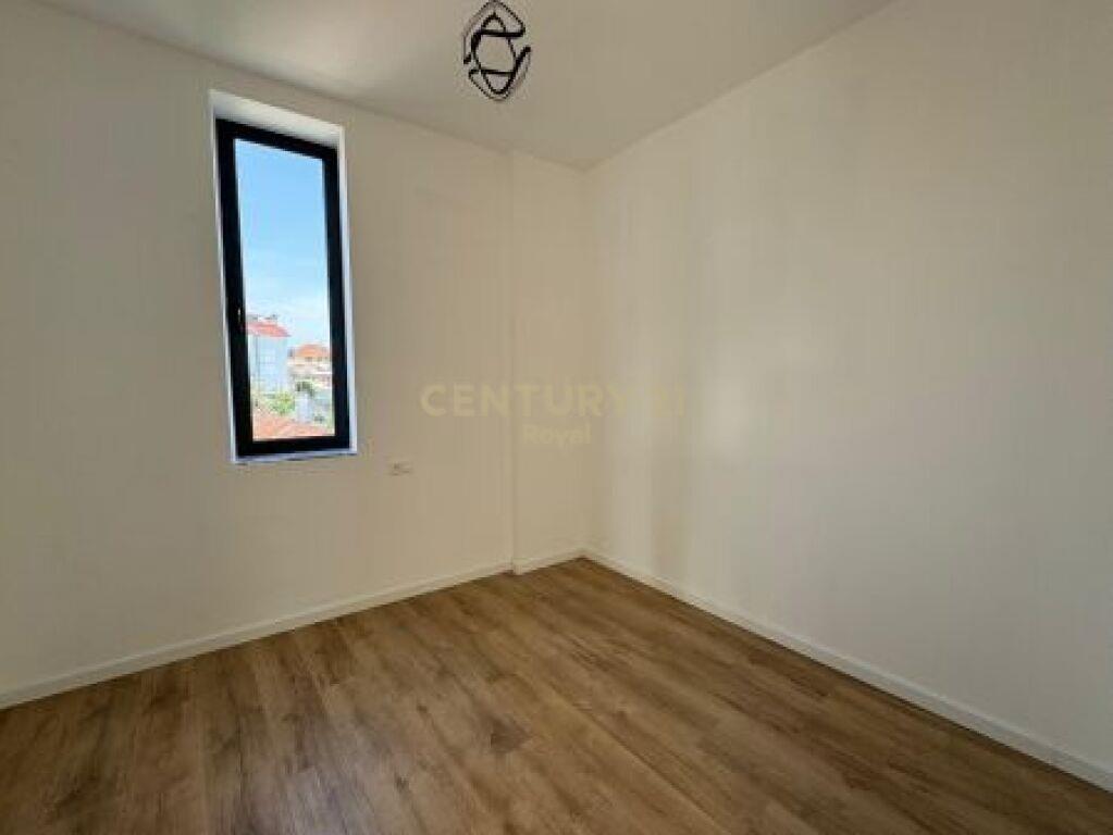 Jepet me qira apartament 1+1 prane Big Market ne Paskuqan