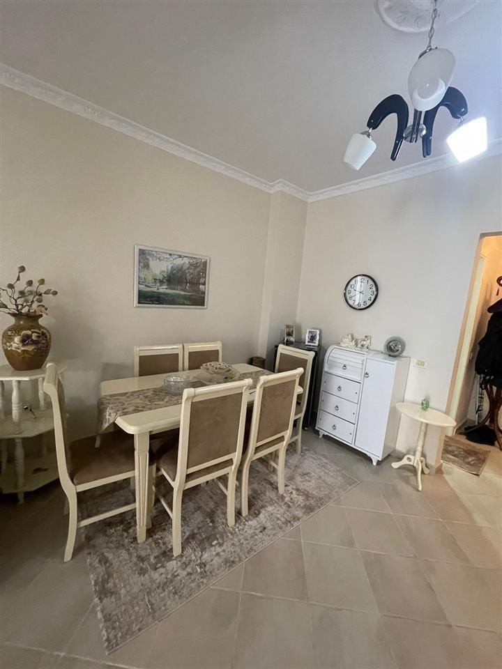 Apartament per shitje prane portit