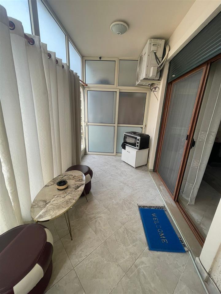 Apartament per shitje prane portit