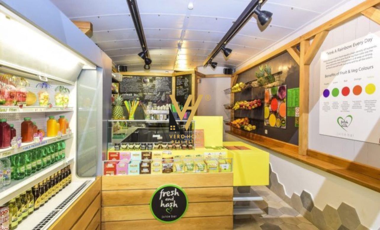 BIZNES TEK RRUGA E BOGDANEVE 600 EURO