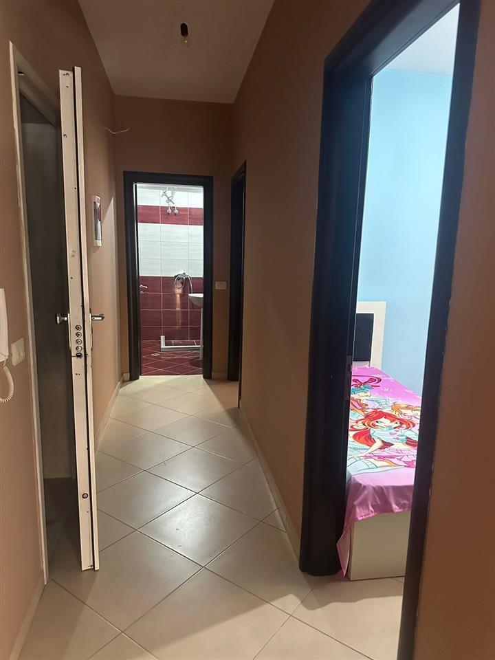 JEPET ME QERA APARTAMENT 2+1 NE QENDER NE SARANDE