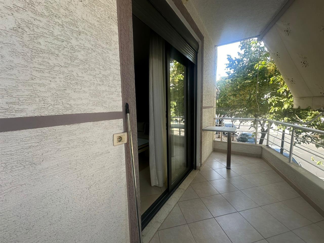 JEPET ME QERA APARTAMENT 2+1 NE QENDER NE SARANDE