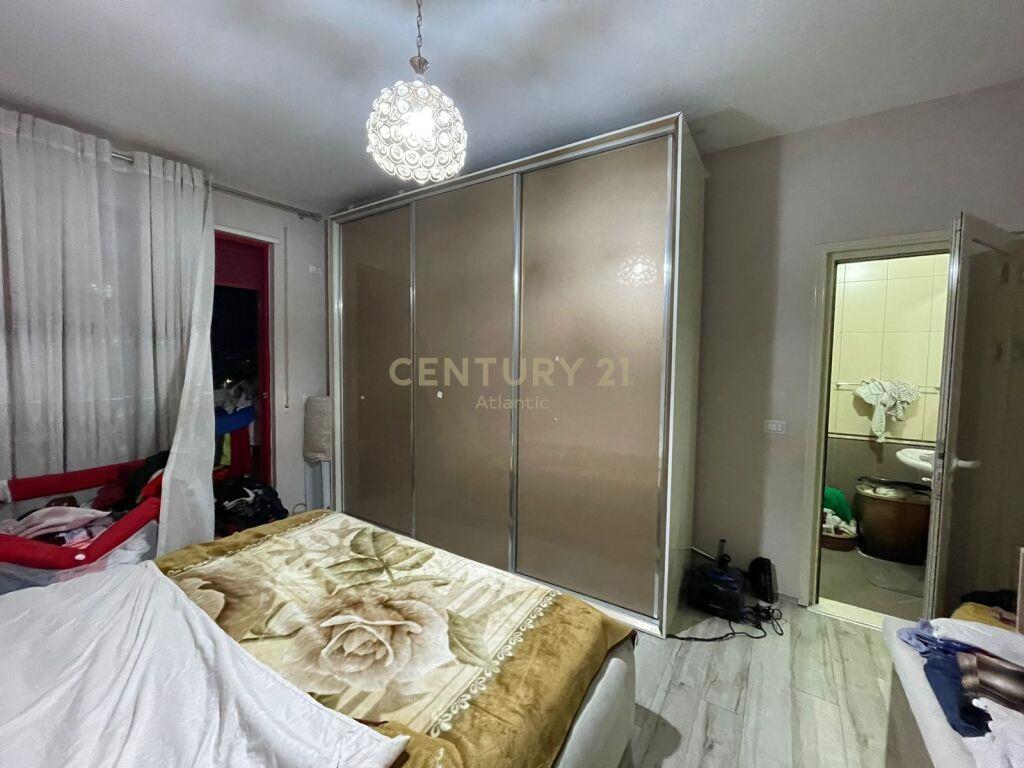 SHITET APARTAMENT 2+1+2T+2BALLKONE TEK GJYKATA, DURRES!