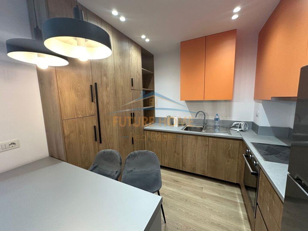 Qera, Apartament 1+1, Rruga e Barrikadave , Tiranë.