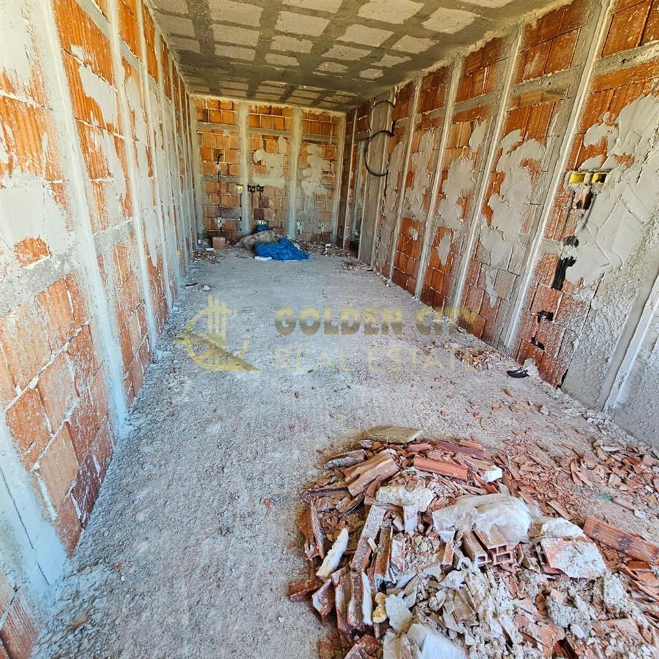 Shitet apartament 2+1+2 GOLEM