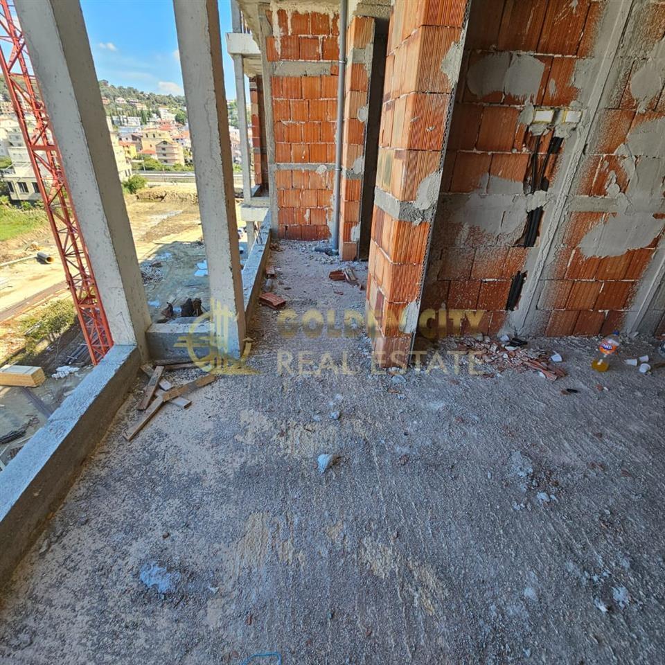 Shitet apartament 2+1+2 GOLEM