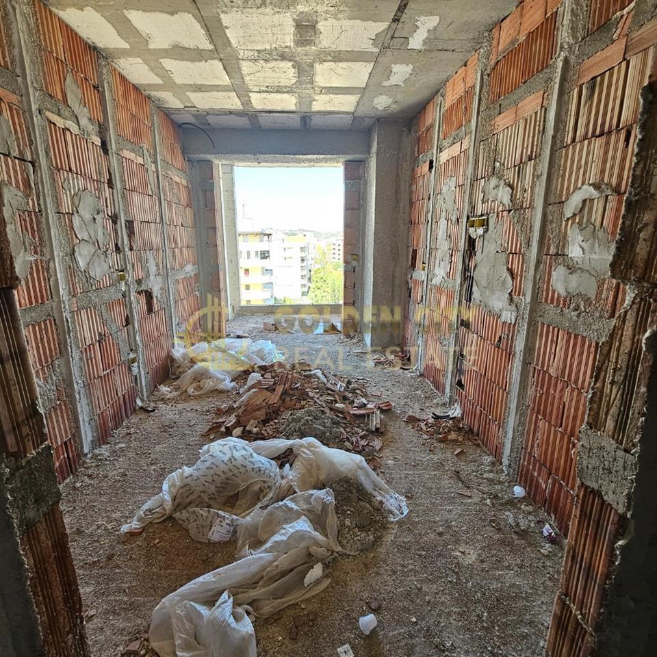 Shitet apartament 2+1+2 GOLEM