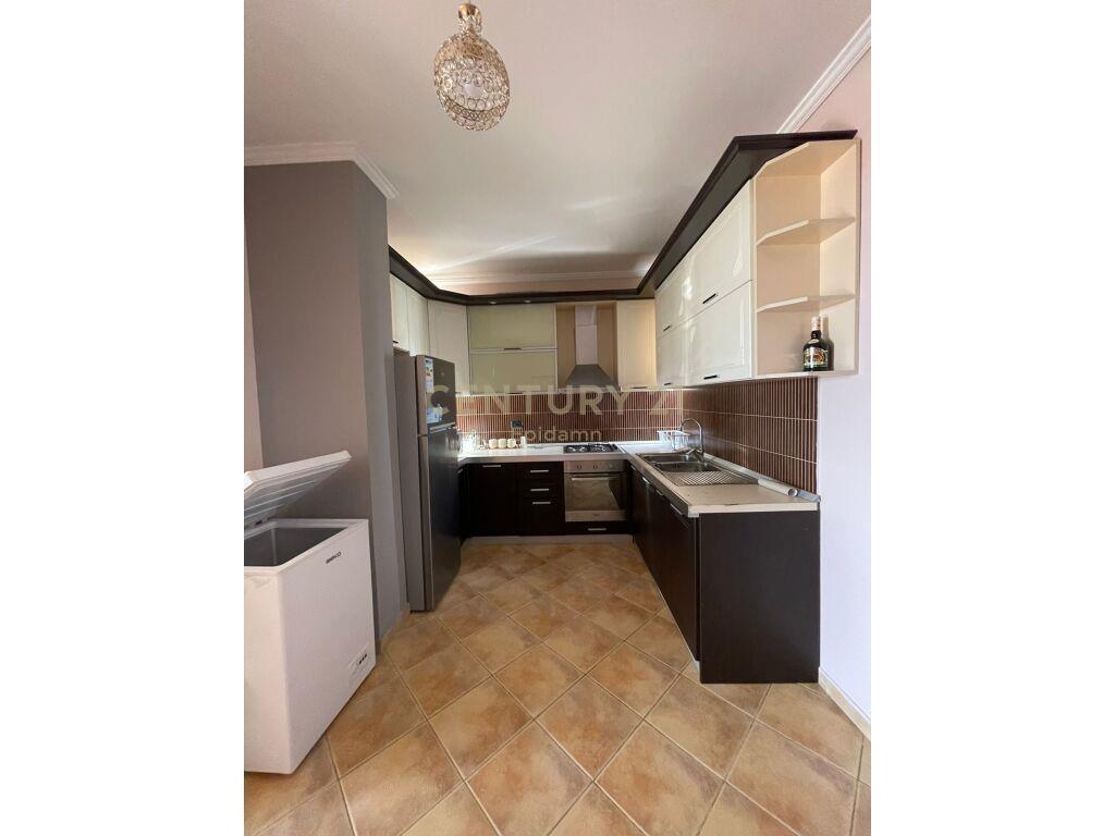 JEPET APARTAMENT 2+1+2 NE QENDER ME PAMJE DETI, DURRES!!