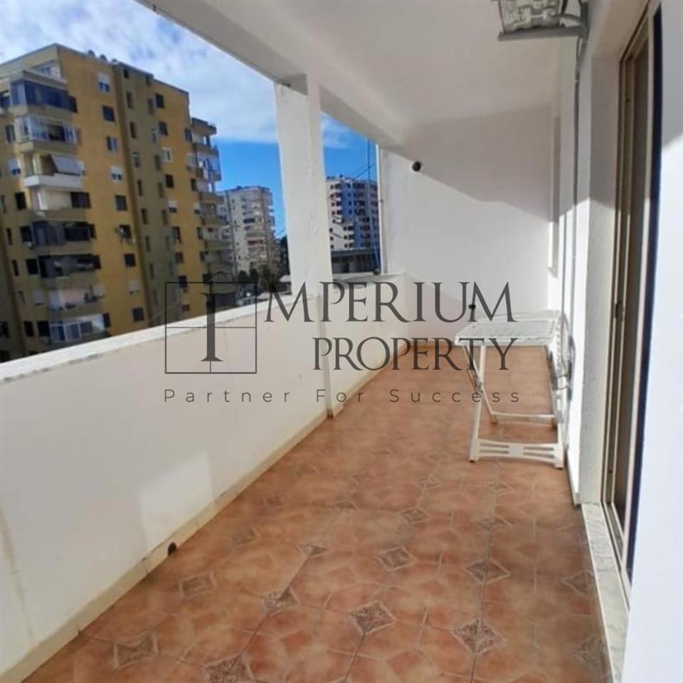 JEPET ME QIRA 2+1 DURRES VOLLGA